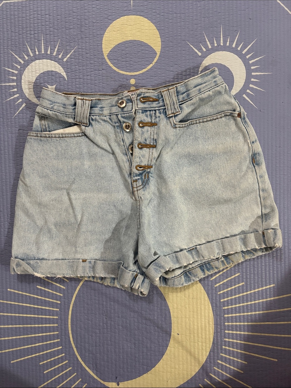 High-Rise Light Wash Denim Shorts - Light Blue